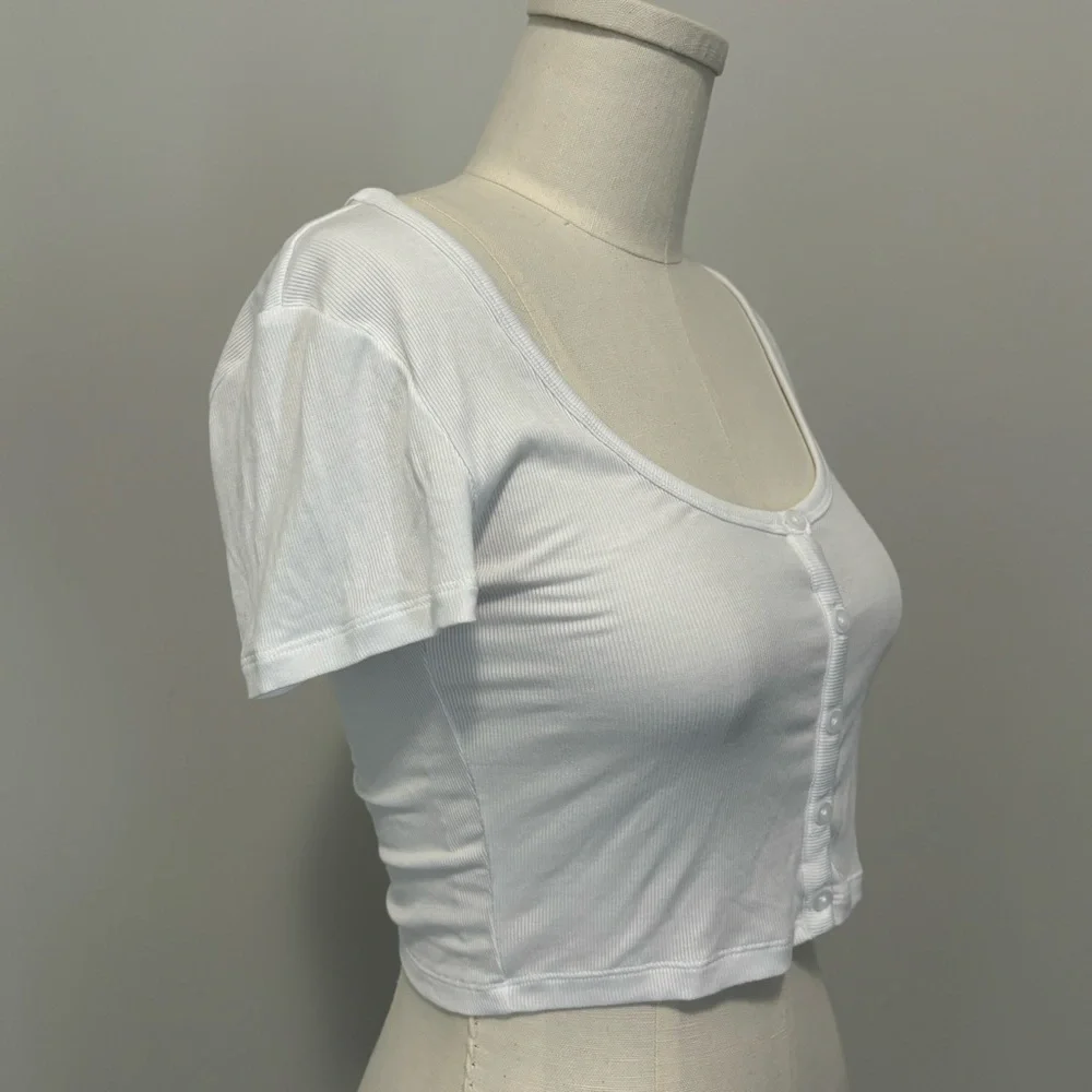Aritzia Sunday Best Holly Top Button Front Cropped Rib T-Shirt White Crop Top S - Picture 8 of 14